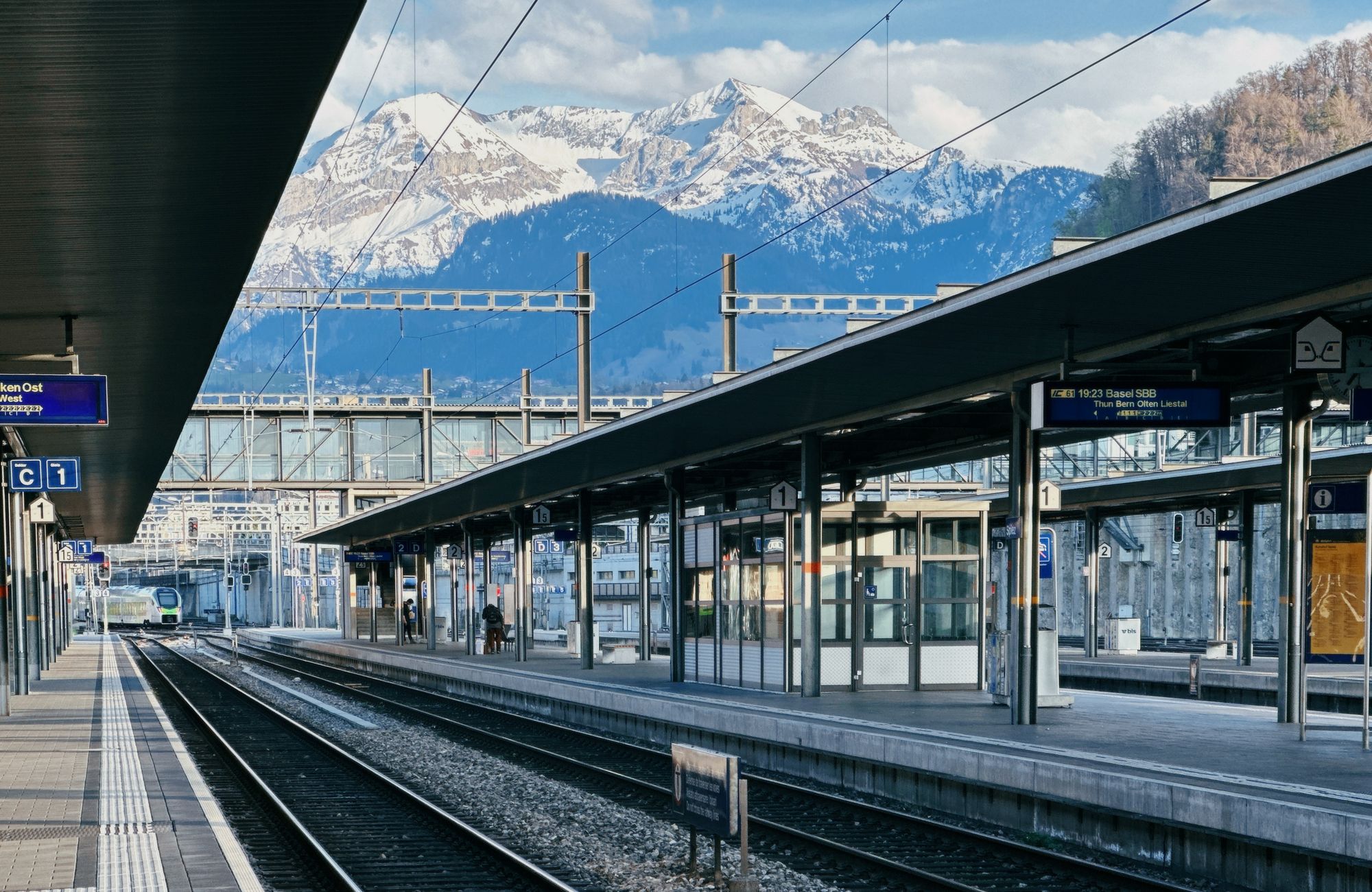 Photographie réelle — Belgique, Pays-Bas et Luxembourg en train
